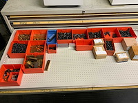 Lokoma ladekast met diverse gereedschap en materialen - afbeelding 5 van  20