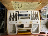 Lokoma ladekast met diverse gereedschap en materialen - afbeelding 18 van  20