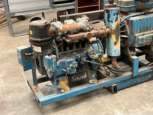 Lombardini 11ld-535-3 dieselmotor voorzien van vloeistofpomp - afbeelding 6 van  10