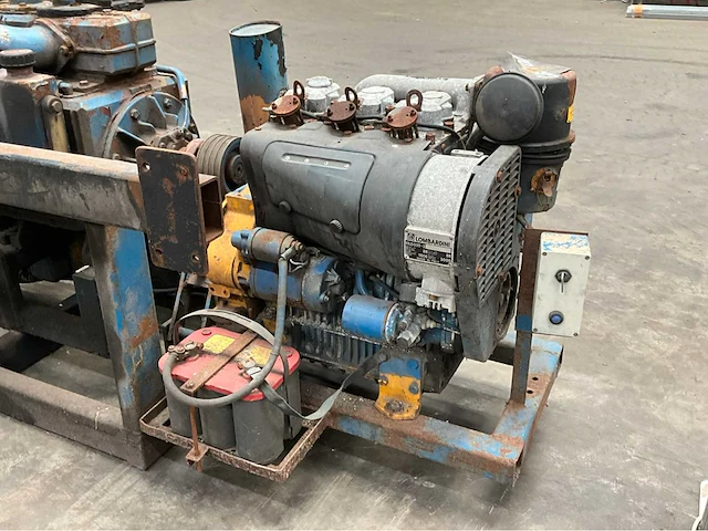 Lombardini 11ld-535-3 dieselmotor voorzien van vloeistofpomp - afbeelding 9 van  10