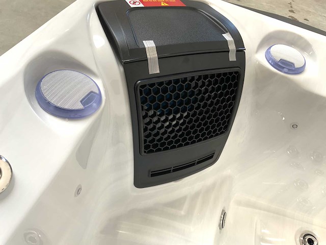 London with nordic insulation - jacuzzi 5 personen 230v - afbeelding 14 van  14