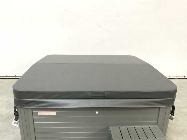 London with nordic insulation - jacuzzi 5 personen 230v - afbeelding 5 van  12