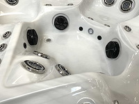 London with nordic insulation - jacuzzi 5 personen 230v - afbeelding 4 van  19