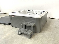 London with nordic insulation - jacuzzi 5 personen 230v - afbeelding 12 van  16