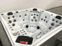London with nordic insulation - jacuzzi 5 personen 230v - afbeelding 10 van  19