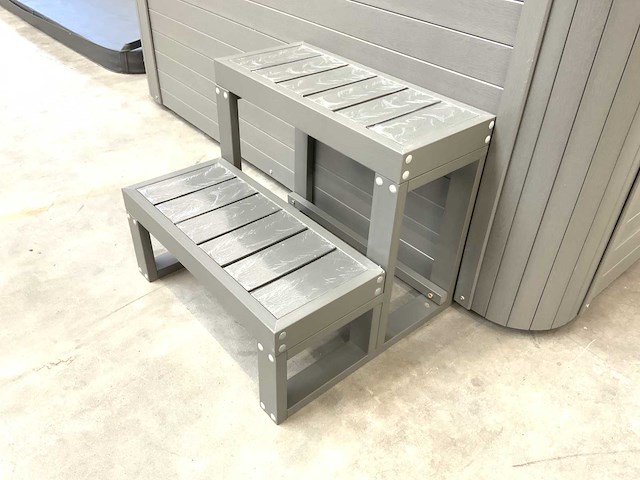 London with nordic insulation jacuzzi - afbeelding 16 van  16