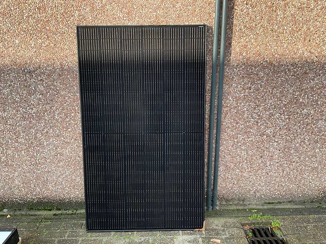 Longi - set van 11 zonnepanelen (370 wp) - goodwe 3.6k omvormer - afbeelding 2 van  7
