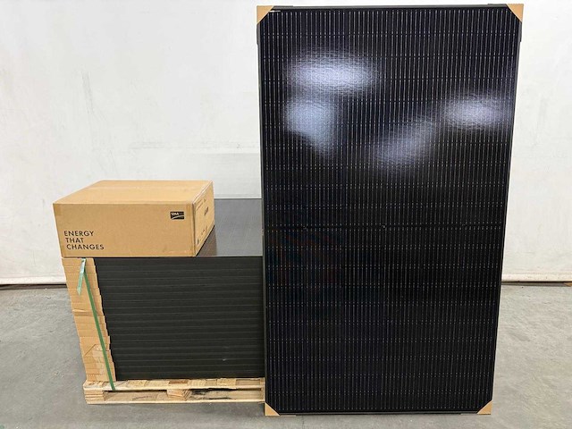 Longi - set van 19 zonnepanelen - sma 6kw omvormer - afbeelding 1 van  5