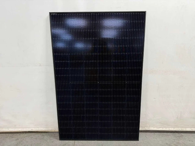 Longi - set van 72 zonnepanelen (410 wp) - solax 30 kw omvormer - afbeelding 5 van  11