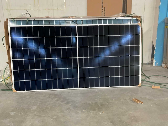 Longi zonnepanelen lr5-72htd-570m (12x) - afbeelding 1 van  12
