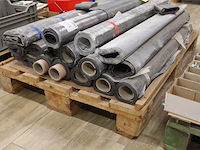 Lood in diverse diktes en lengtes. ruim 700 kg op pallet. - afbeelding 2 van  3