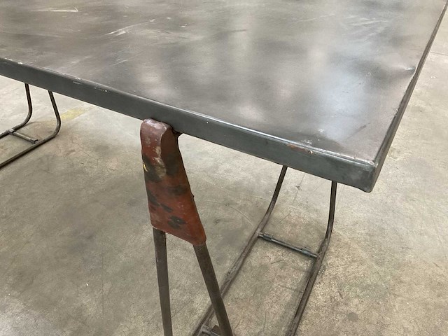 Loods 5 industriële design 190x80cm eetkamertafel - afbeelding 3 van  4