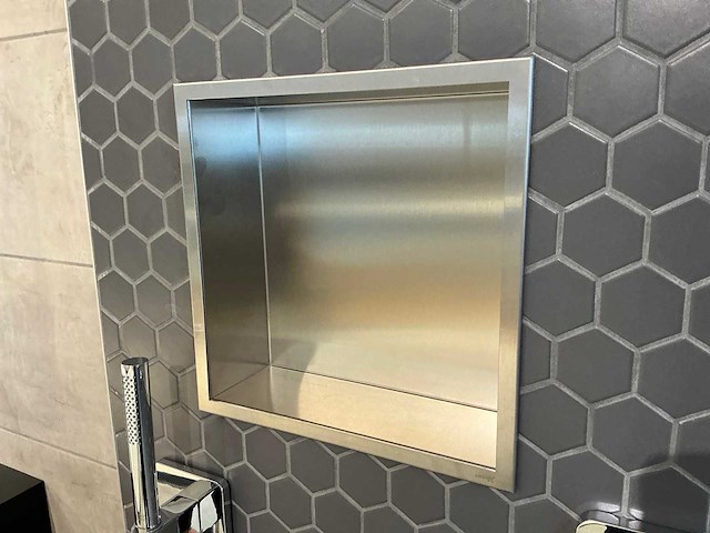 Looox - box30 - rvs inbouwnis 30 x 30 cm - afbeelding 1 van  3