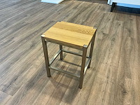 Looox - wooden stool - kruk - afbeelding 1 van  8