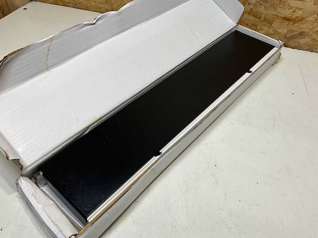 Looox shelf 60x10x4 cm mat zwart - afbeelding 1 van  4