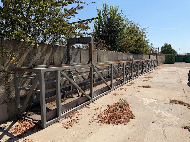 Loopbrug 24 x 1 x 2.3 m - afbeelding 1 van  27