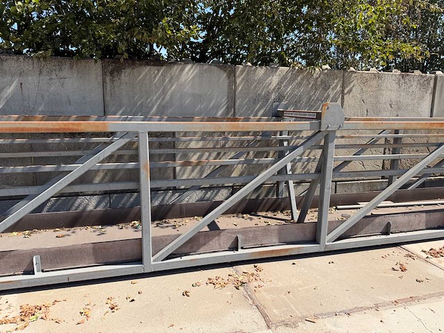 Loopbrug 24 x 1 x 2.3 m - afbeelding 25 van  27