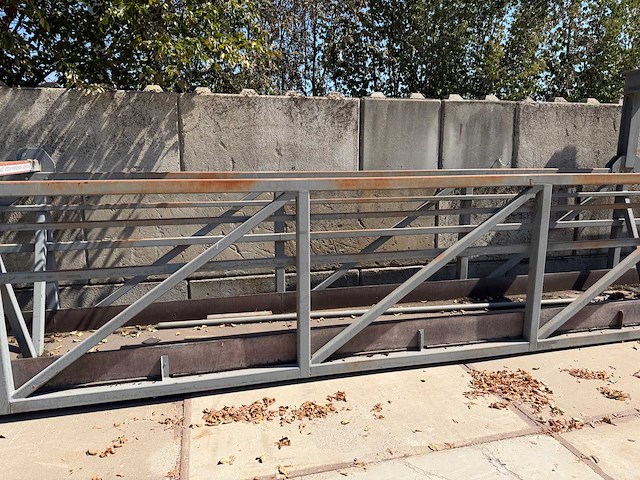 Loopbrug 24 x 1 x 2.3 m - afbeelding 26 van  27