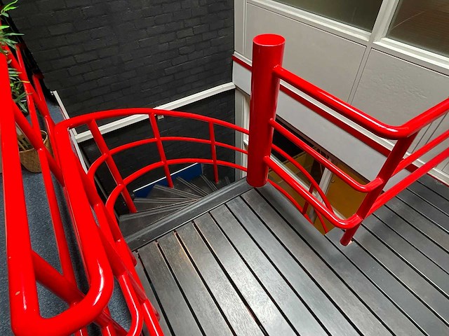 Loopbrug met wenteltrap - afbeelding 6 van  6