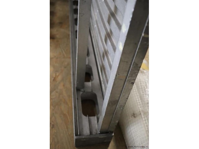 Loopbrug - afbeelding 6 van  8