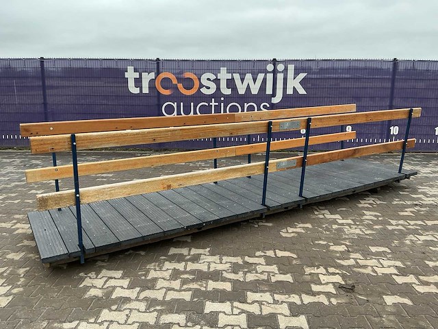 Loopbrug - afbeelding 1 van  4