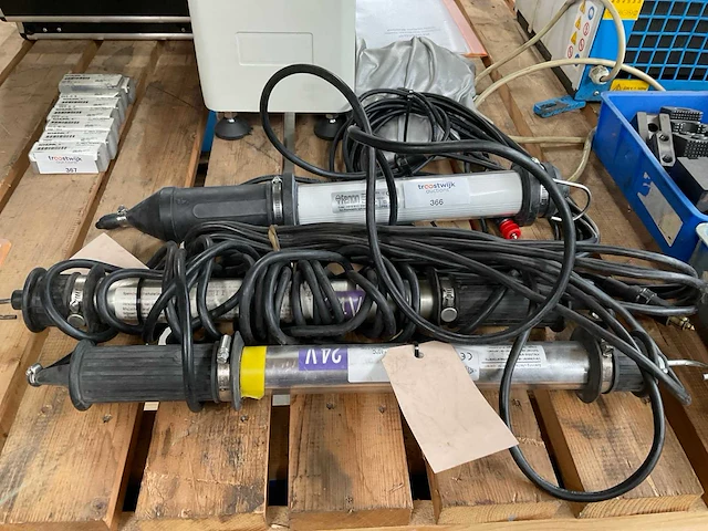 Looplamp, 24v (3x) - afbeelding 1 van  1