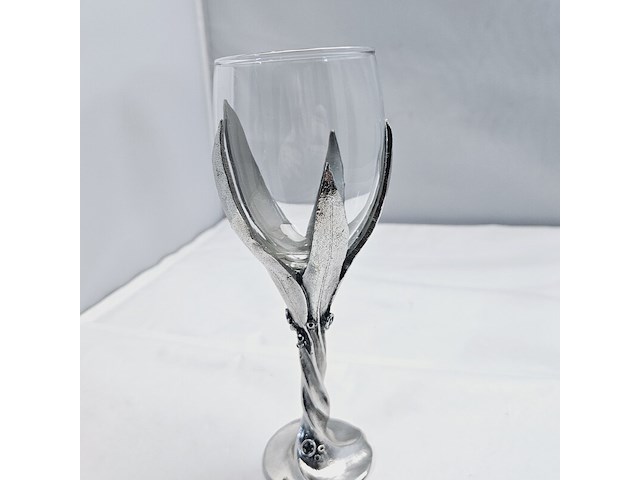 Lord of the rings goblet gum leaf white whine - royal selangor - afbeelding 4 van  7