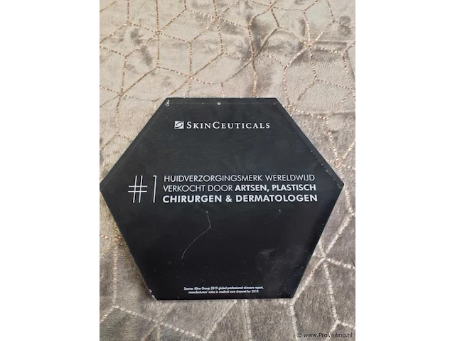 Loreal skinceuticals brochurehouder & skinceuticals wandbord - afbeelding 4 van  5
