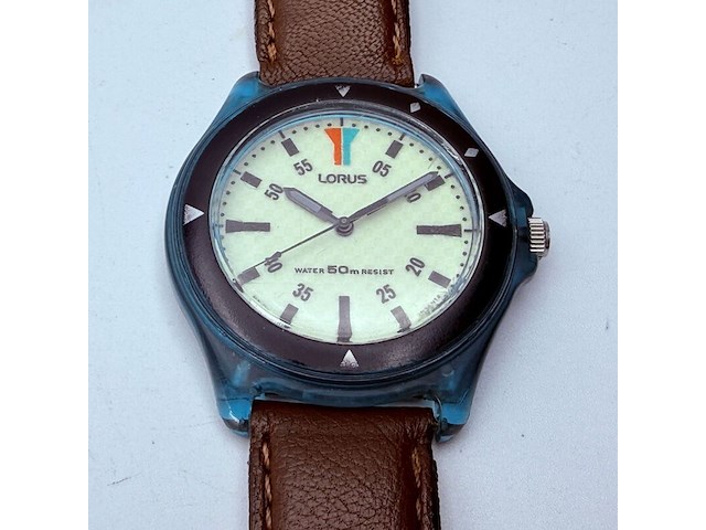 Lorus v501-6m50 horloge - afbeelding 1 van  6