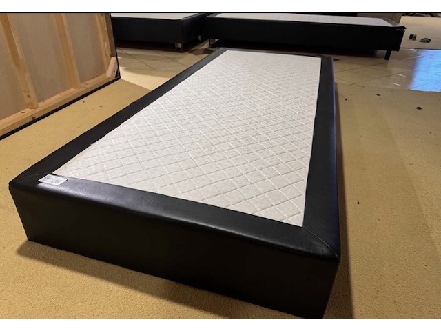 Losse boxspring, zwart - afbeelding 1 van  1