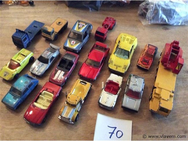 Lot auto's divers - afbeelding 1 van  4