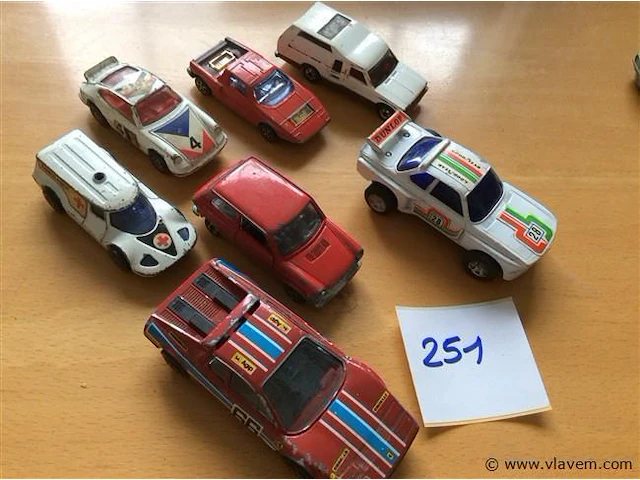 Lot auto's divers - afbeelding 1 van  4