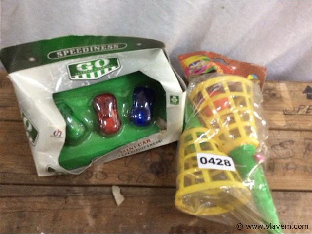 Lot auto's + - afbeelding 1 van  3