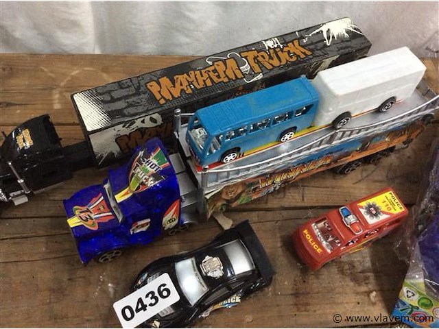 Lot auto's - afbeelding 2 van  3