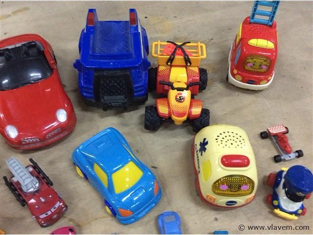 Lot auto's - afbeelding 2 van  3
