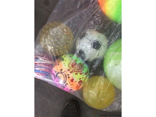 Lot ballen - afbeelding 2 van  2