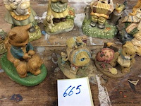 Lot beeldjes - afbeelding 2 van  3