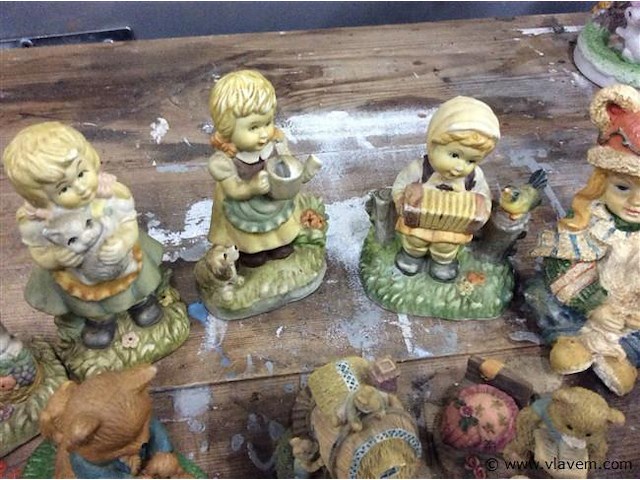 Lot beeldjes - afbeelding 3 van  3