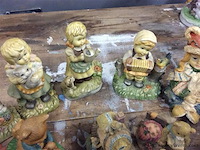 Lot beeldjes - afbeelding 3 van  3