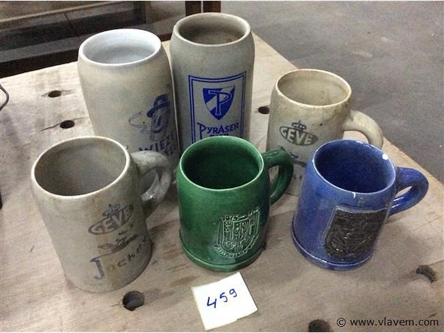 Lot bierkruiken - afbeelding 1 van  2