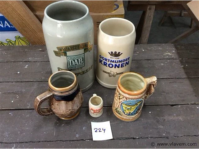 Lot bierkruiken - afbeelding 1 van  2