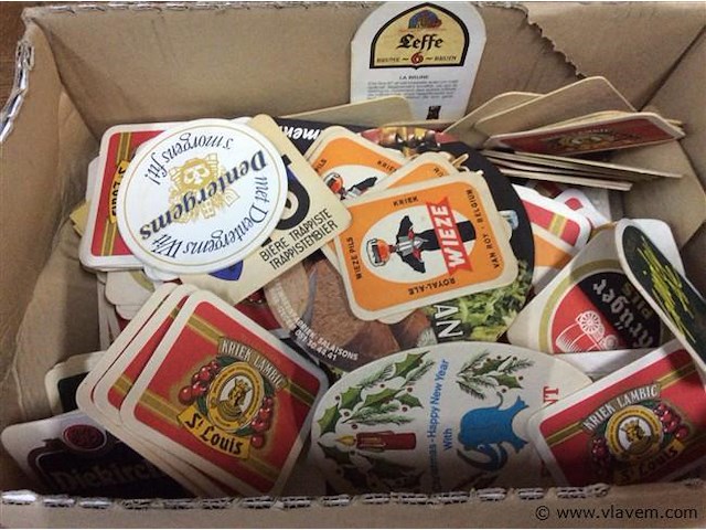 Lot bierviltjes - afbeelding 2 van  2