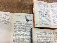 Lot boeken oa werken op kantoor - afbeelding 2 van  3