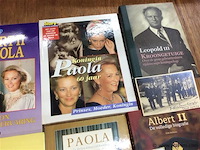 Lot boeken royals - afbeelding 2 van  4