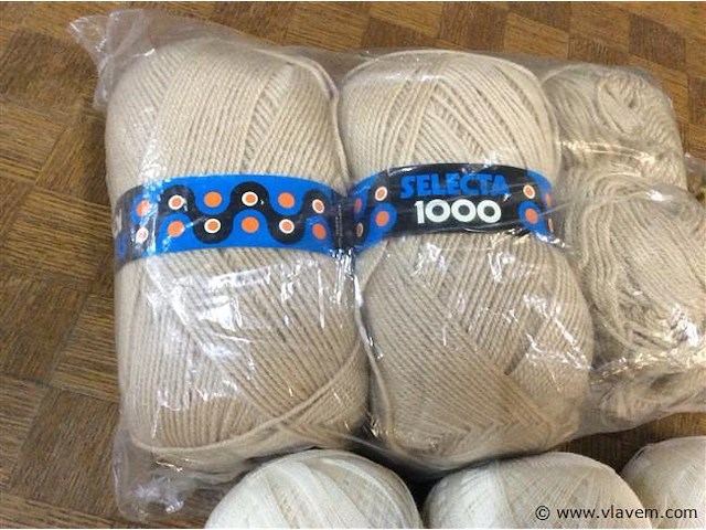 Lot breiwol - afbeelding 1 van  2