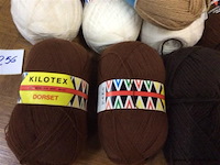 Lot breiwol - afbeelding 2 van  2