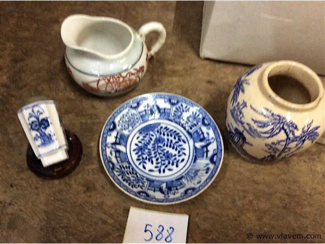 Lot brocante oosters - afbeelding 1 van  3