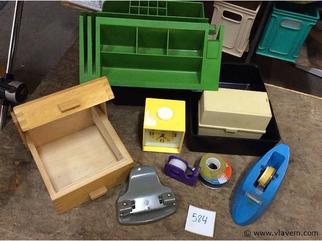 Lot bureaumateriaal - afbeelding 1 van  3