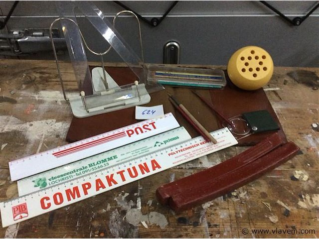 Lot bureaumateriaal - afbeelding 1 van  3