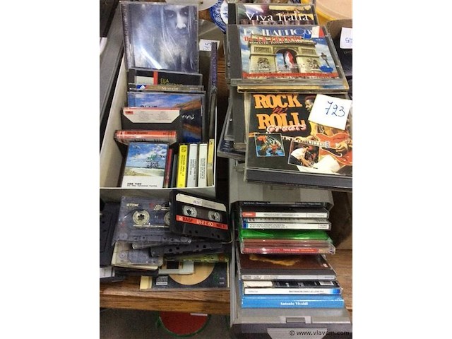 Lot cd's & cassettes - afbeelding 1 van  3
